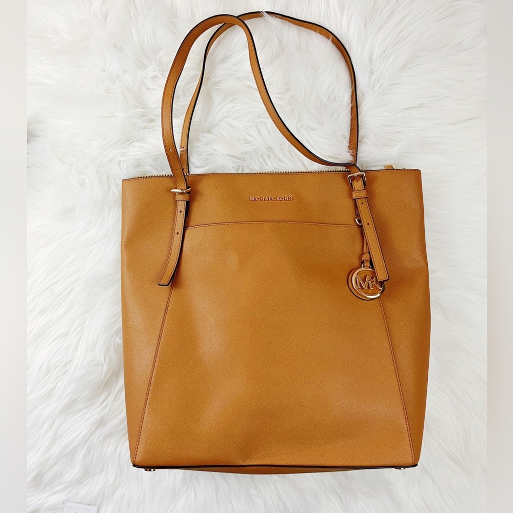 Michael Kors Voyager Large Brown Acorn Leather Tote✨Brand New